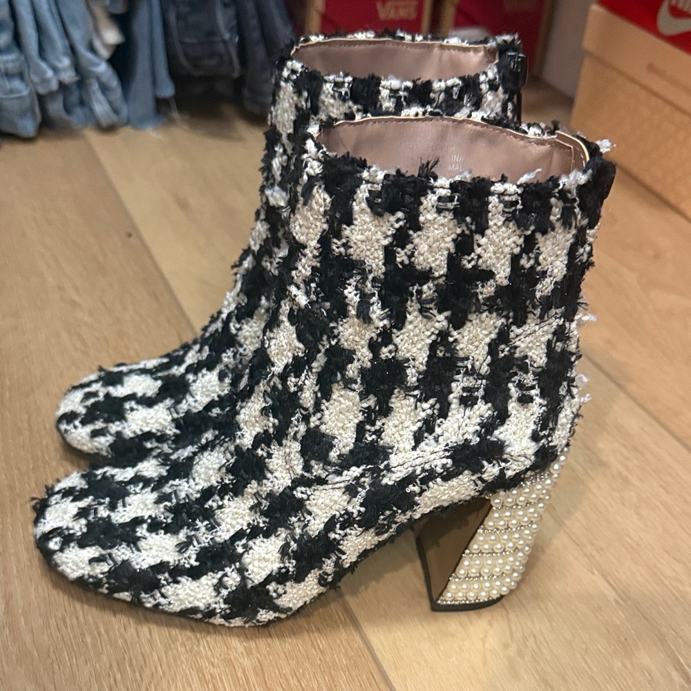 Betsy Johnson Black and White Tweed Ankle Boots